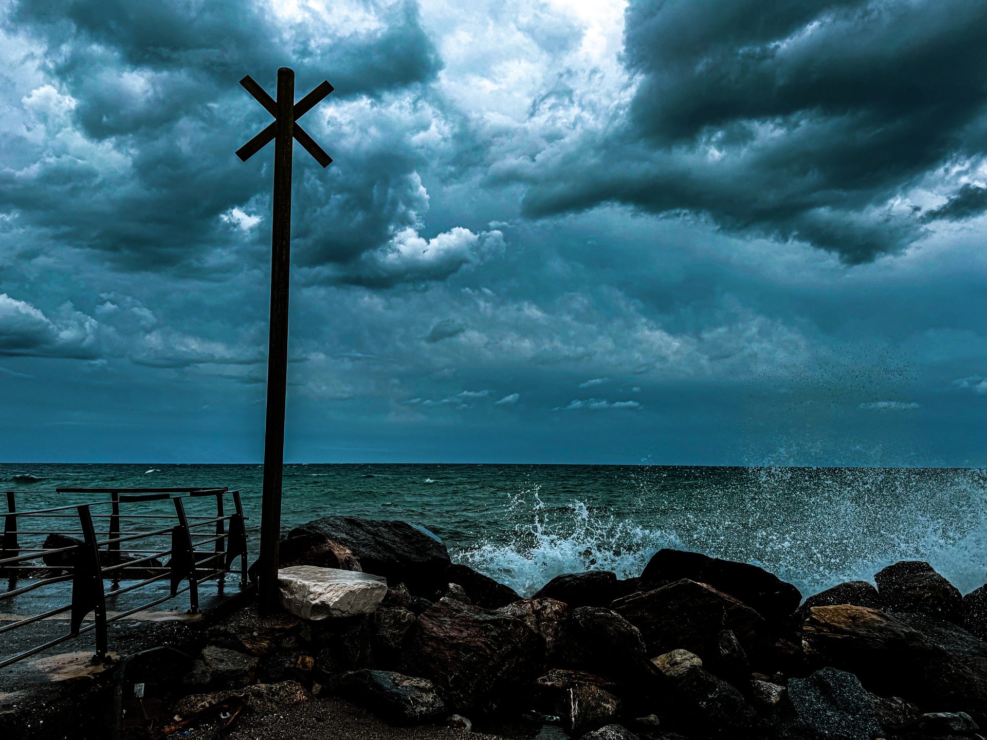 Temporale estivo a mare Loano foto by Sergio Pinto